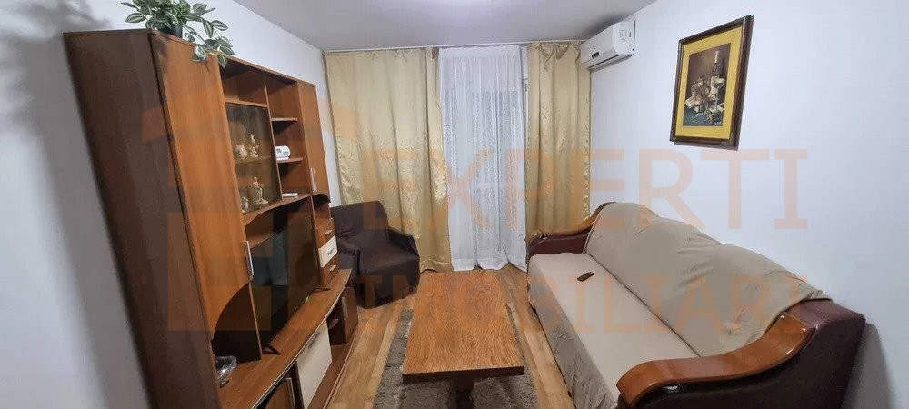 Apartament 3 camere situat in zona CIRESICA