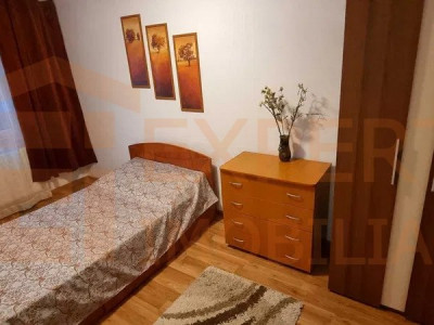 Apartament 3 camere situat in zona CIRESICA