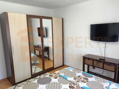 Apartament 3 camere situat in zona FALEZA NORD