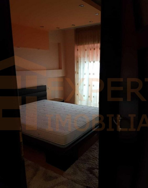 Apartament cu 3 camere decomanat in zona STADION