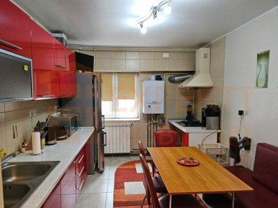 Apartament cu 3 camere decomanat in zona STADION