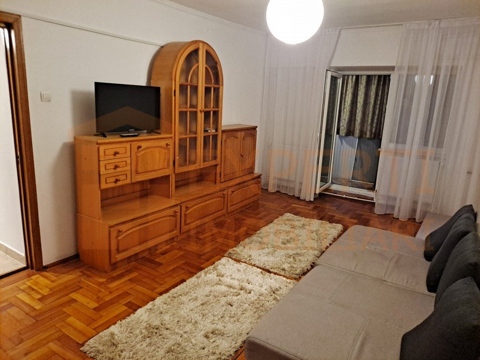 Apartament 3 camere situat in zona STADION