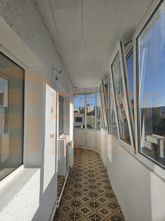 Apartament 3 camere situat in zona STADION