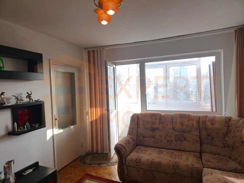 Apartament 3 camere INEL II - Scoala 8