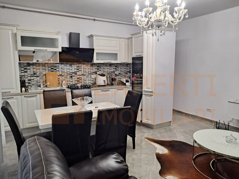 Apartament 3 camere situat in zona Mamaia Nord, la 2 pasi de plaja