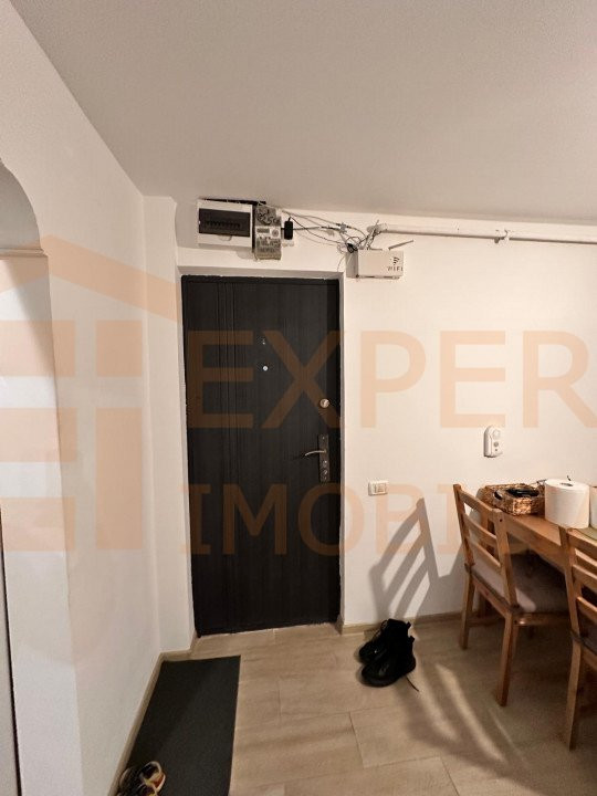 Apartament 4 camere situat in zona FAR