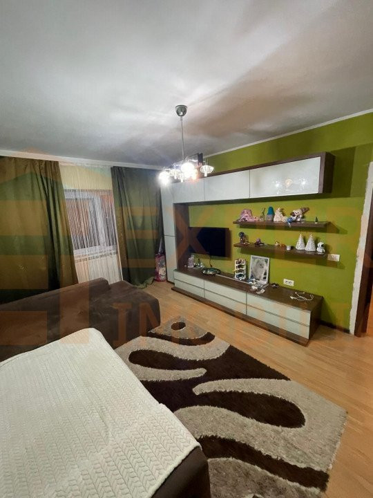 Apartament spațios cu 3 camere, decomandat, situat în zona DACIA