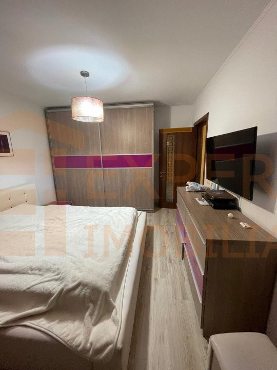 Apartament spațios cu 3 camere, decomandat, situat în zona DACIA