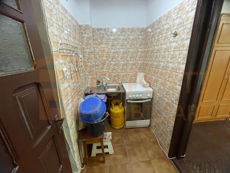 Garsoniera situata in zona CET