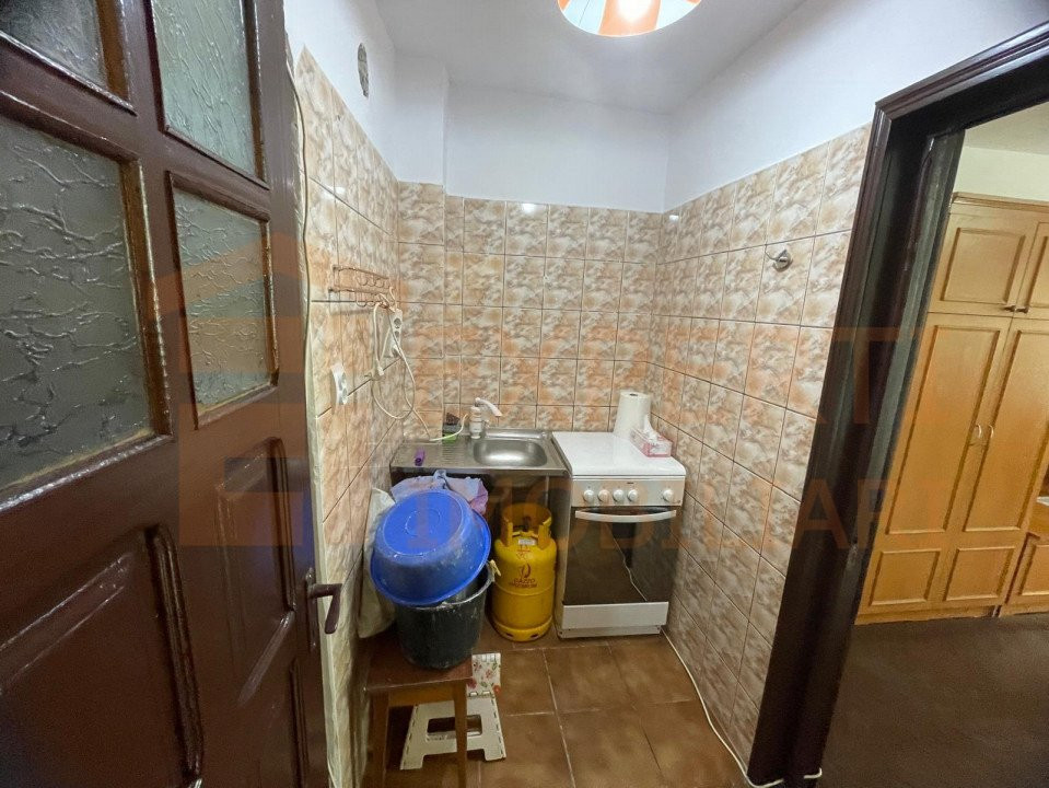 Garsoniera situata in zona CET