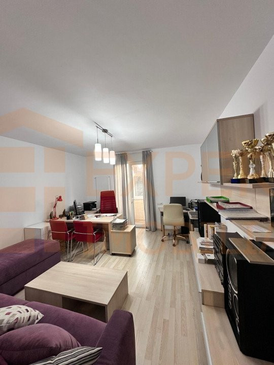 Apartament 2 camere, decomandat situat in CENTRU