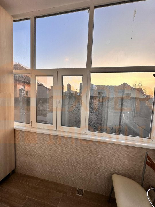 Apartament 2 camere, decomandat situat in CENTRU