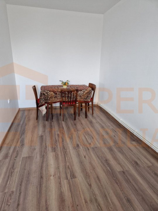 Apartament 3 camere situat in centrul Mangaliei