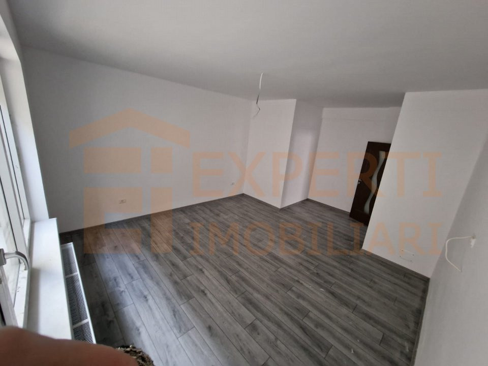 Apartament 4 camere situat in zona PRIMO