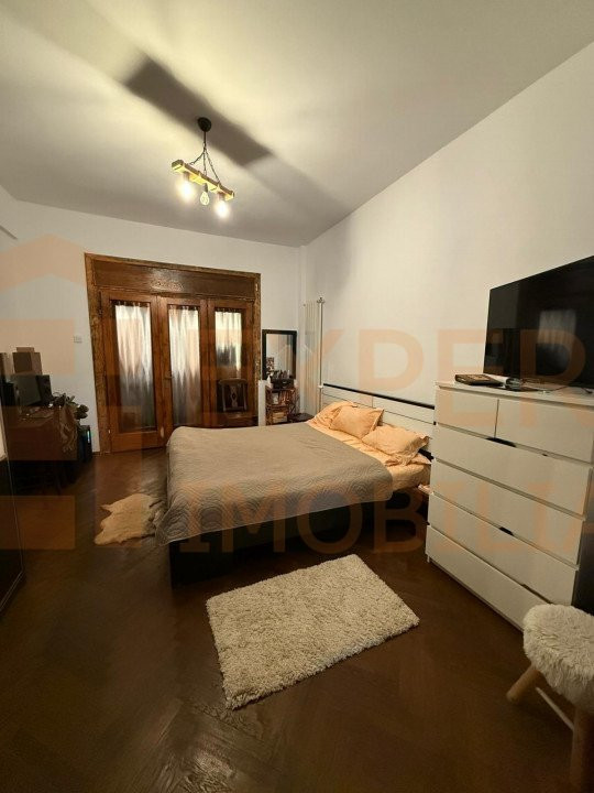 Apartament 4 camere situat in CENTRU