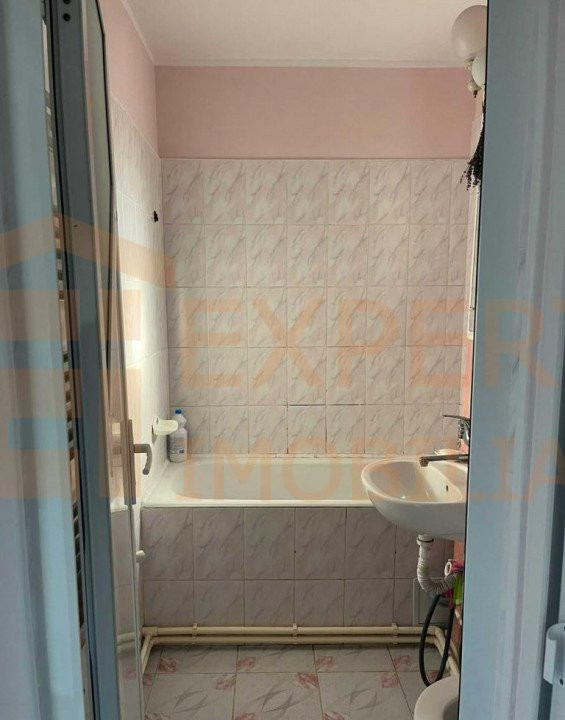 Apartament 3 camere situat in zona Tomis III - Macul Rosu