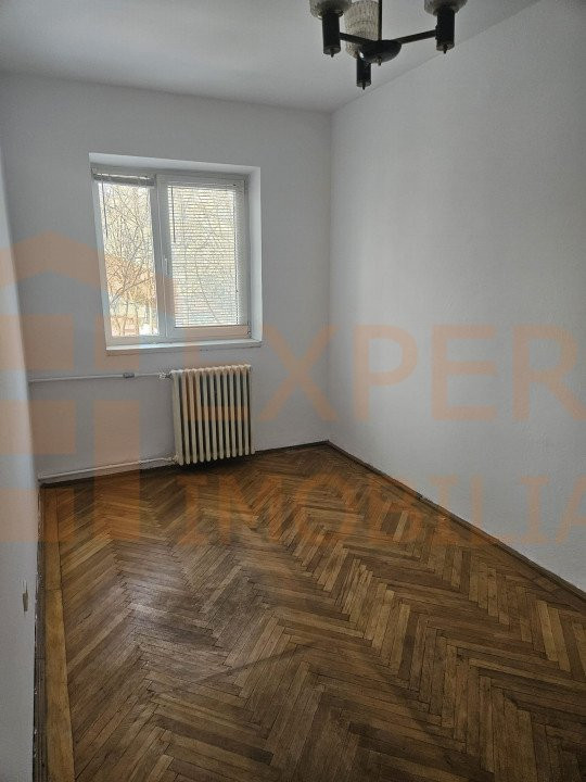 Apartament 3 camere situat in zona DACIA