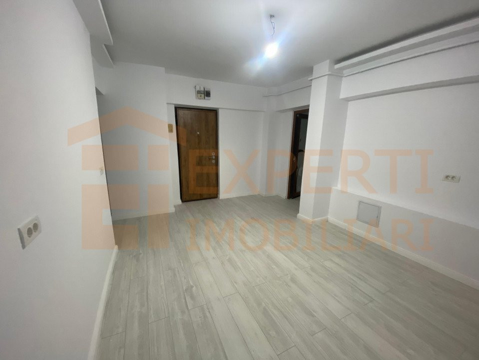 Apartament 2 camere transformat in 3 camere situat in zona Tomis Nord - Boema