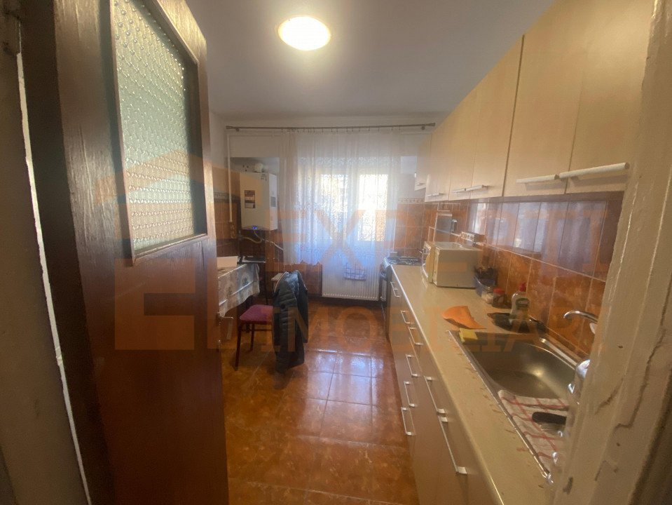 Apartament 3 camere sitaut in zona Faleza Nord