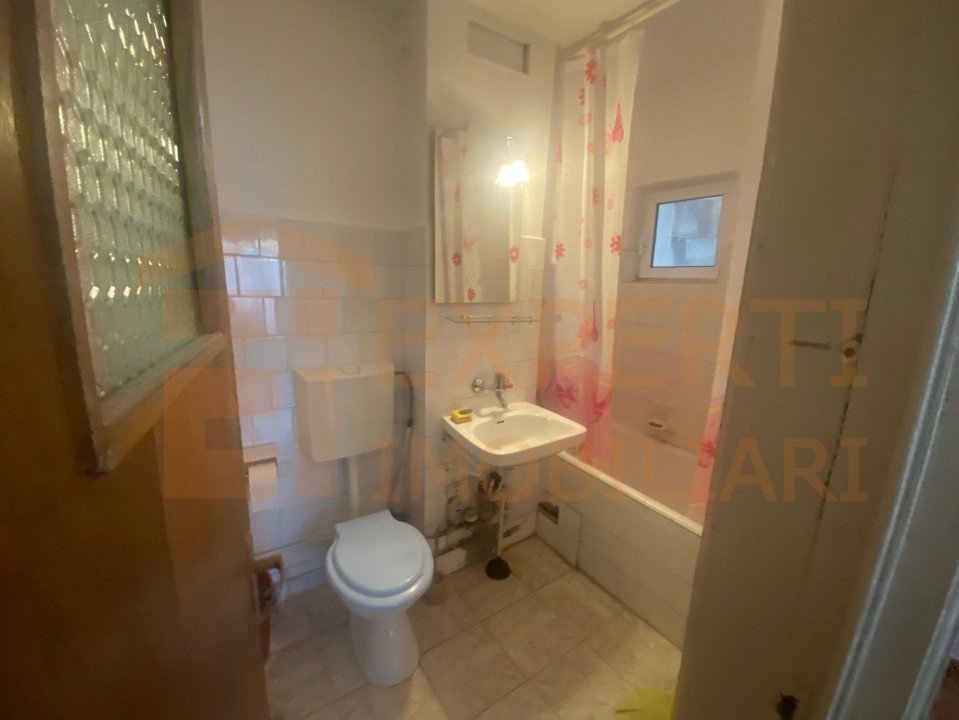 Apartament 3 camere sitaut in zona Faleza Nord