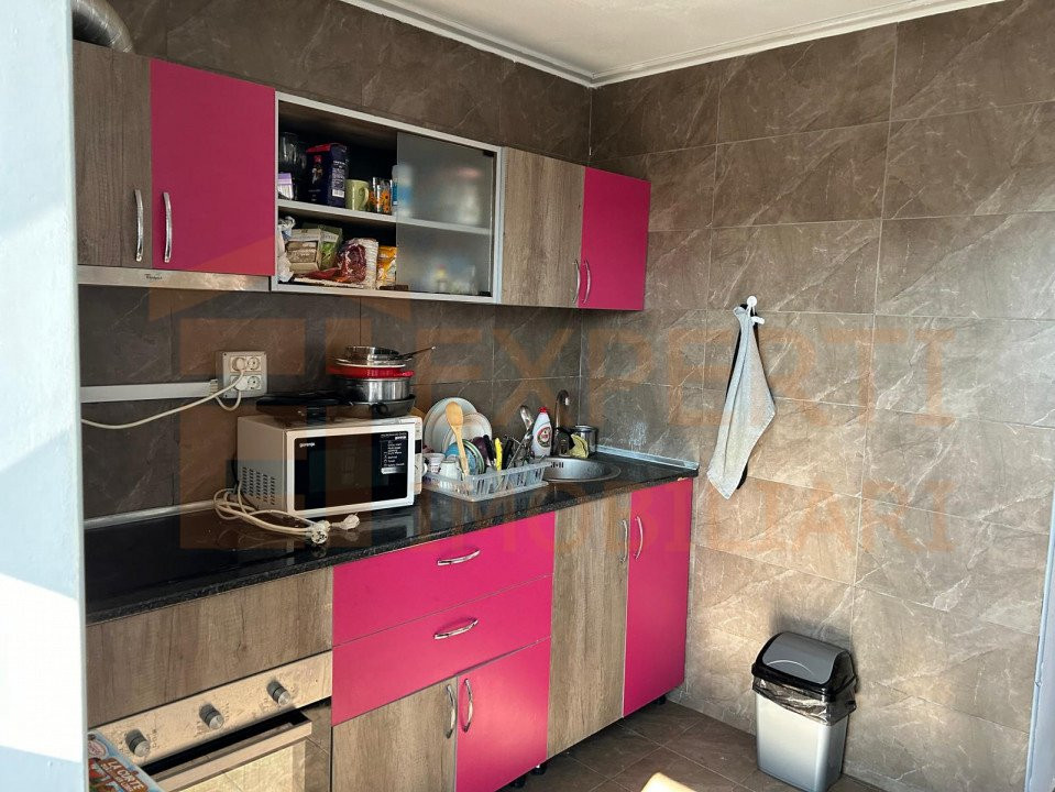 Apartament 3 camere situat in zona Tomis Nord - Ciresica