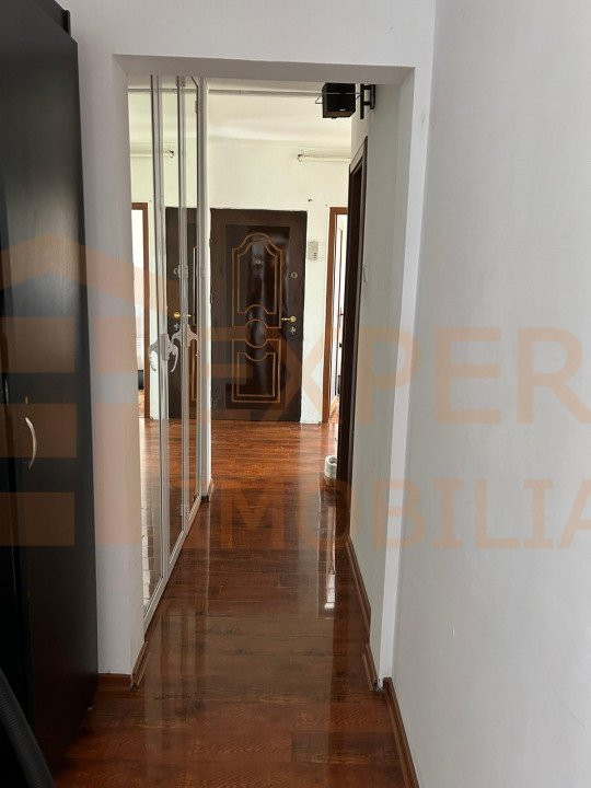 Apartament 3 camere situat in zona Tomis Nord - Ciresica