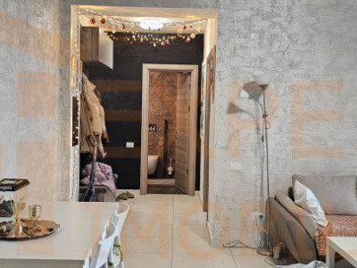 Apartament 3 camere situat in zona Delfinariu