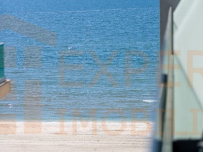 Apartament 2 camere situat in zona Mamaia Nord, primul bloc de la promenada