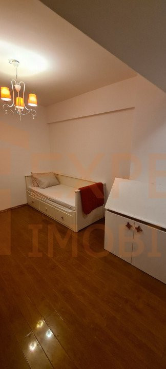 Apartament 3 camere situat in zona INEL I