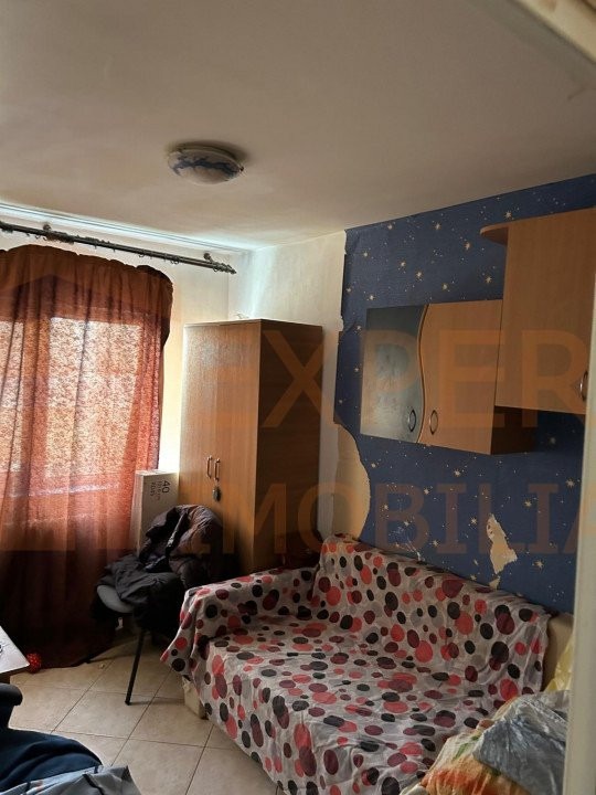 Apartament 4 camere, decomandat situat in zona INEL II