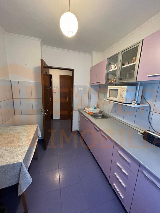 Apartament 3 camere situat in zona DACIA