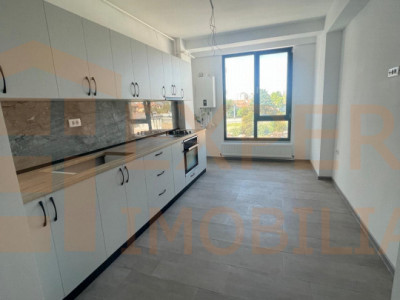 * OCAZIE * Apartament 3 camere situat în zona Boreal