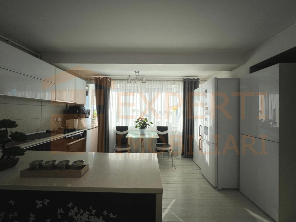 Apartament 3 camere - zona VIVO MALL - Tomis Nord