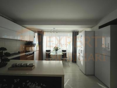 Apartament 3 camere - zona VIVO MALL - Tomis Nord