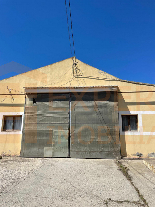 Hală situată în Ovidiu
