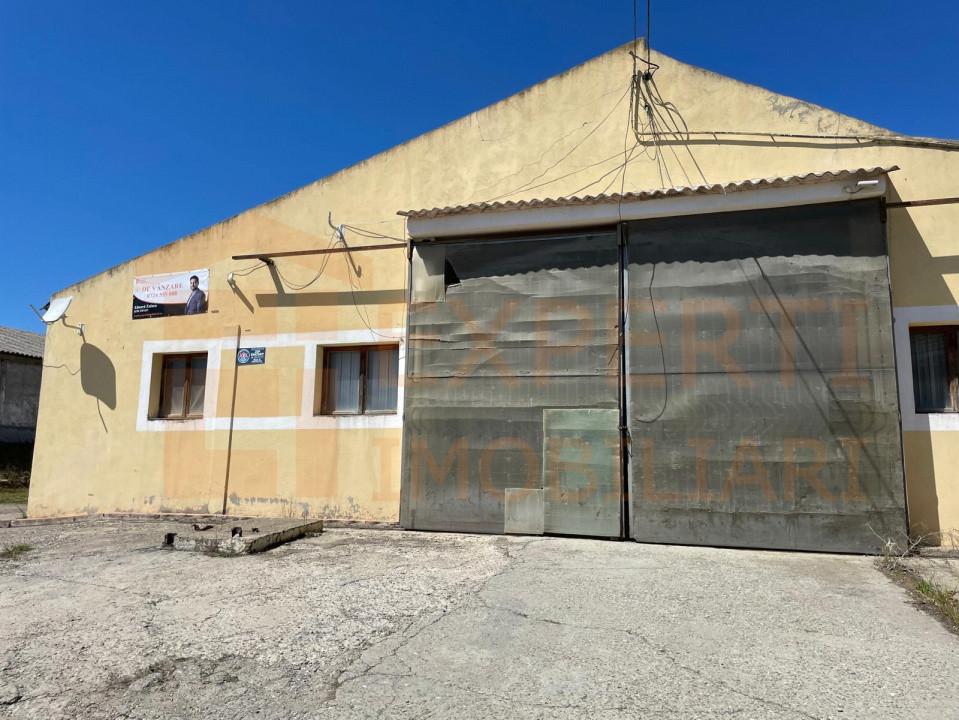 Hală situată în Ovidiu