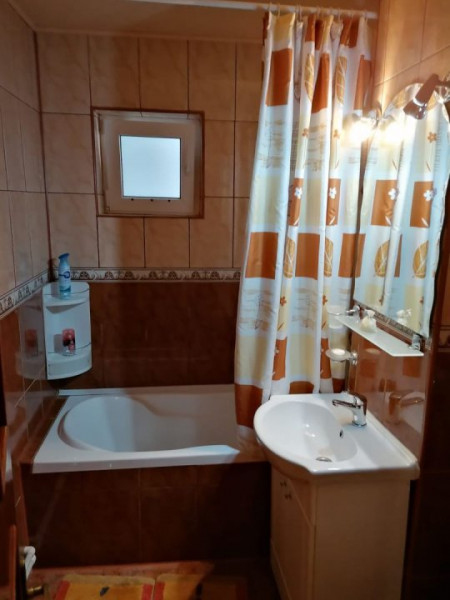 Apartament  situat in zona FALEZA NORD,