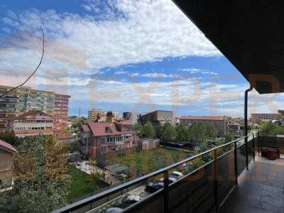 Apartament spațios cu terasă generoasă și pod – Zona Energia
