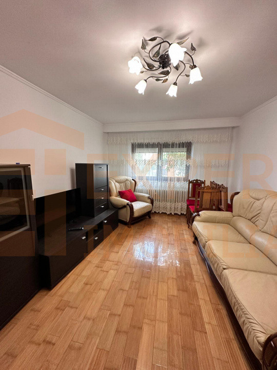 Apartament 3 camere situat in zona FALEZA NORD