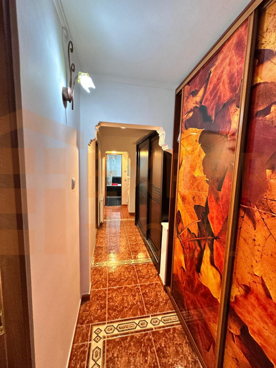 Apartament 3 camere situat in zona FALEZA NORD