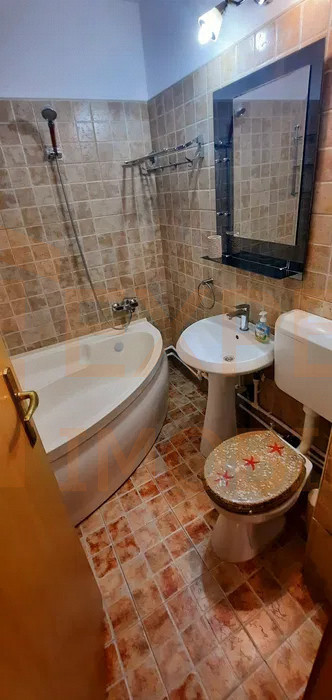 Apartament cu 3 camere in zona TOMIS NORD-ROVERE