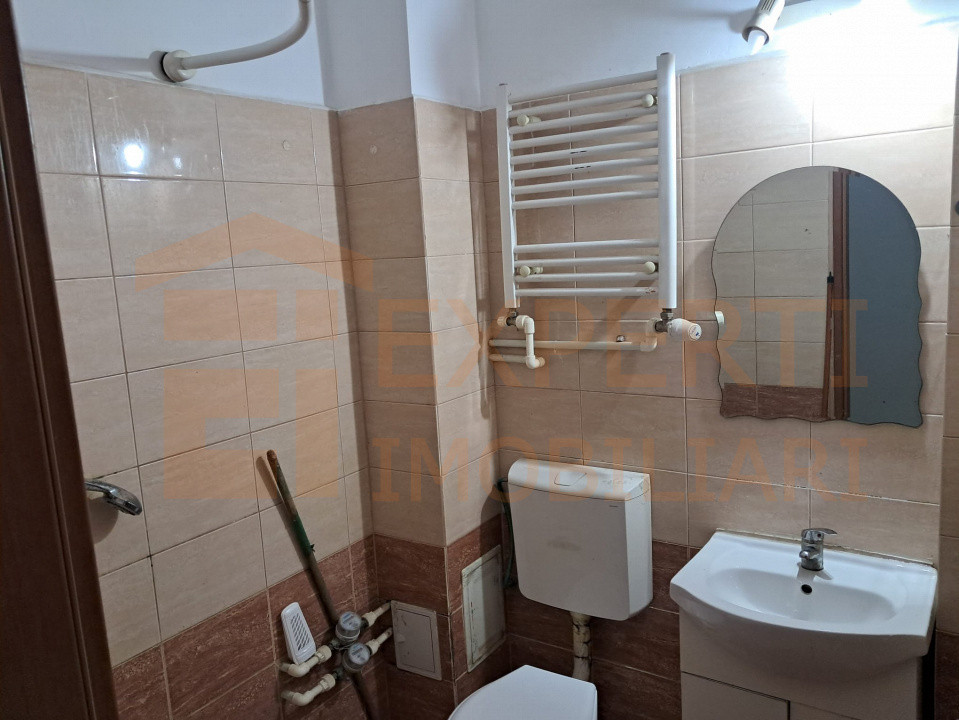 Garsonieră zona FAR
