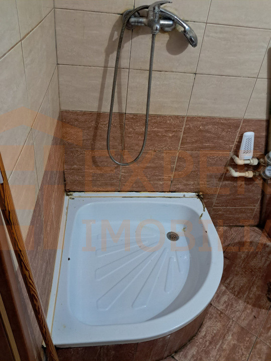 Garsonieră zona FAR
