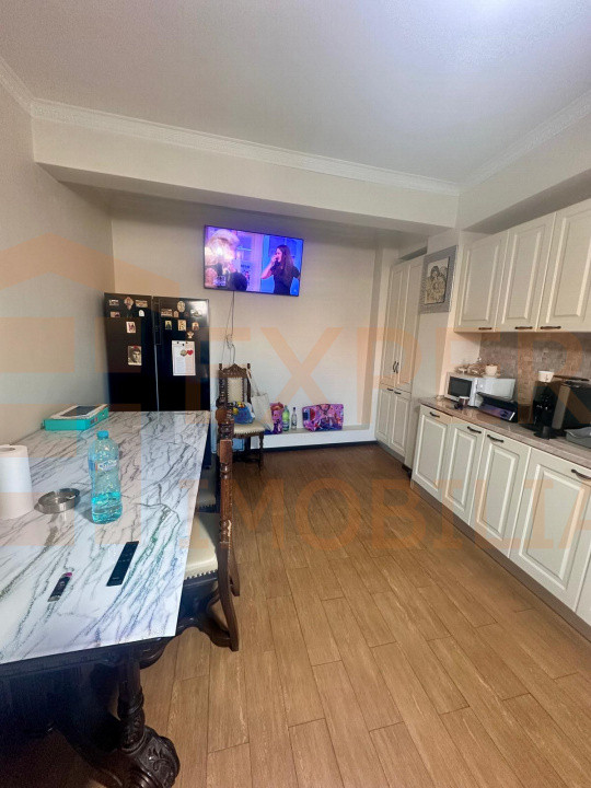 Casă modernă situată în zona Dacia