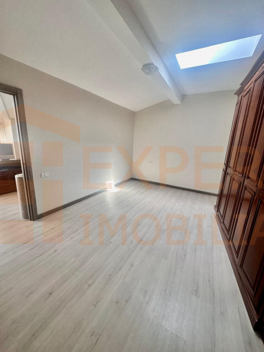Casă modernă situată în zona Dacia
