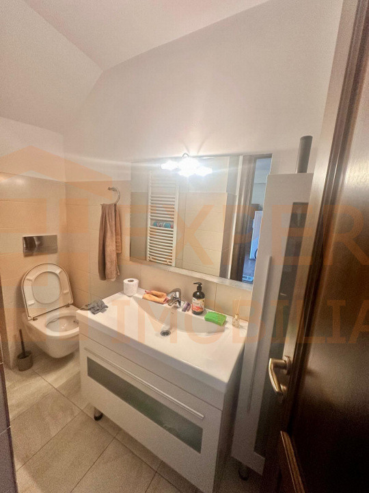 Casă modernă situată în zona Dacia