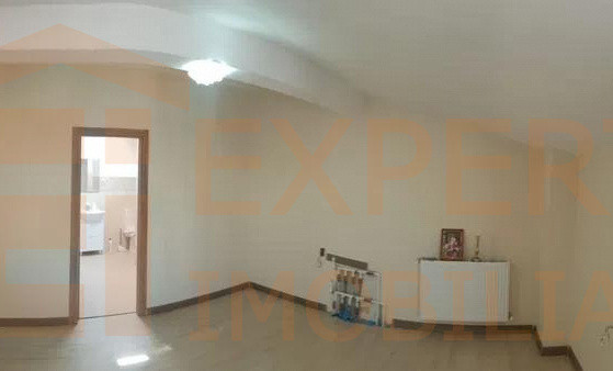 Casă modernă situată în zona Dacia