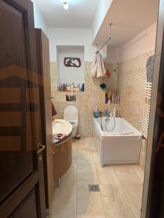 Casă modernă situată în zona Dacia