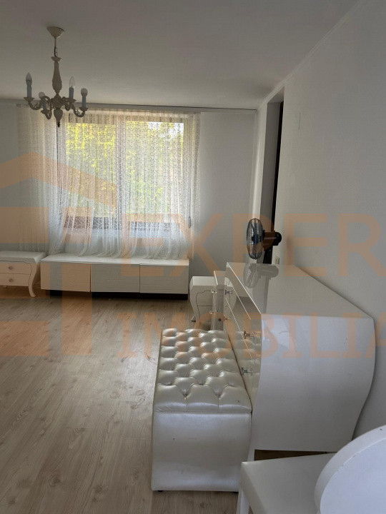Vila P+1+M, termen lung - zona Trocadero