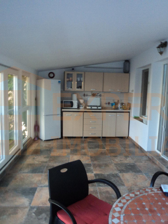 Apartament 3 camere - ultracentral - zona Eforie Nord